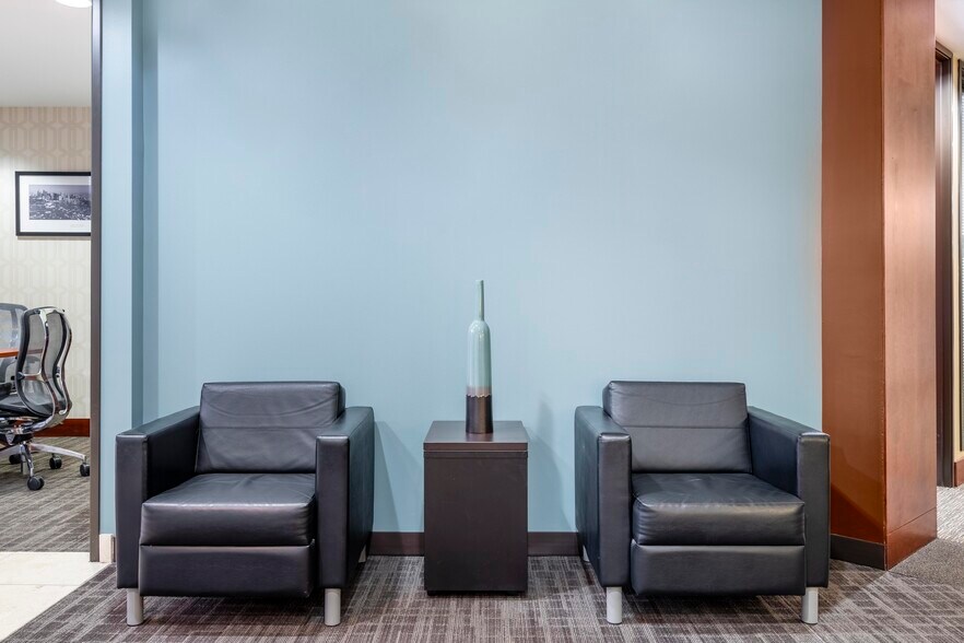 More Photos Of 5 Centerpointe Dr, Lake Oswego Coworking Space