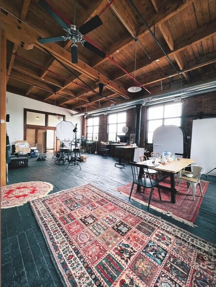 More Photos Of 3143 W 33rd St, Cleveland Loft Creative Space For Lease