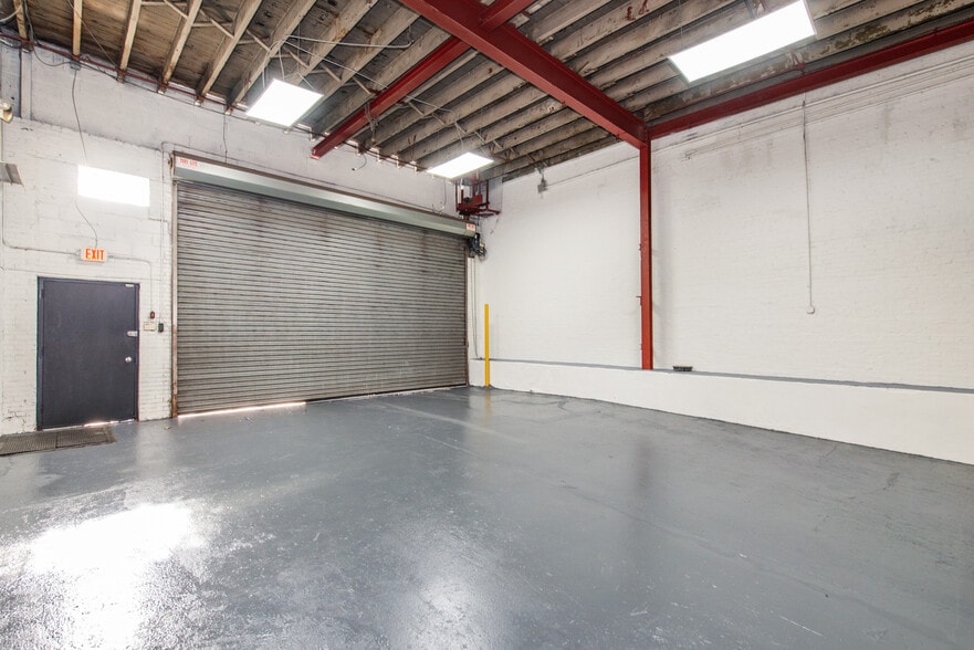 More Photos Of 124 Johnson St, Newark Warehouse For Sale