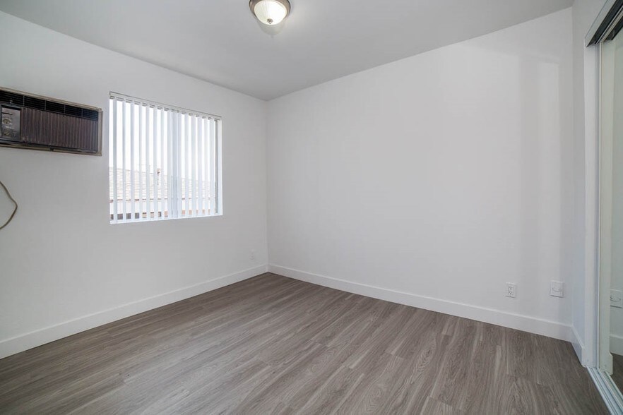 More Photos Of 508 N Ardmore Ave, Los Angeles Apartments For Sale