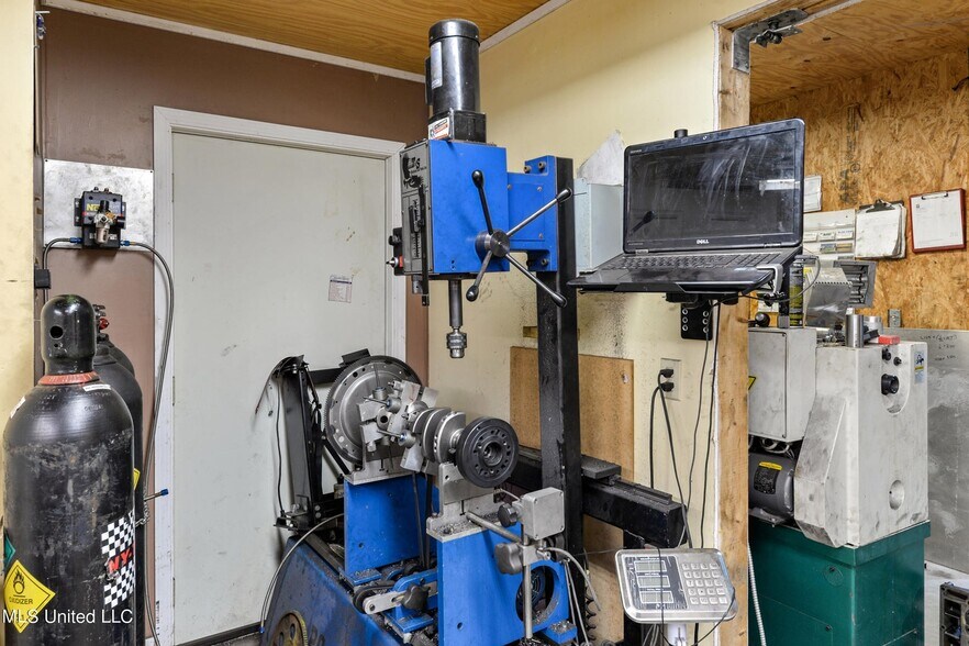 More Photos Of 526 Main St, Bay Saint Louis Warehouse For Sale