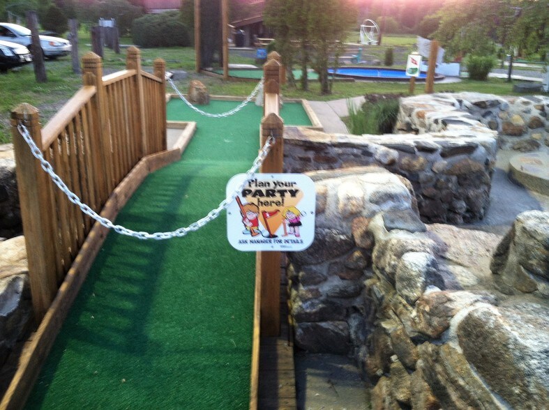 More Photos Of 15 Hospital Rd, Monson Golf Course Driving Range For Sale