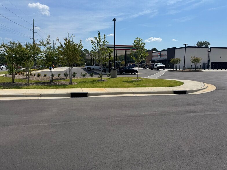 More Photos Of Country Club Dr @ Rosehill Road, Fayetteville Land For Sale