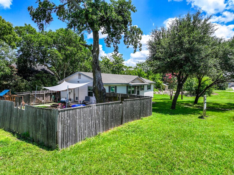 More Photos Of 400 C B Davidson, Fate Office Residential For Sale