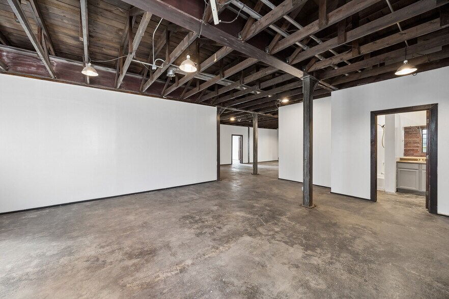 More Photos Of 2602 Kings Rd, Dallas Religious Facility For Sale