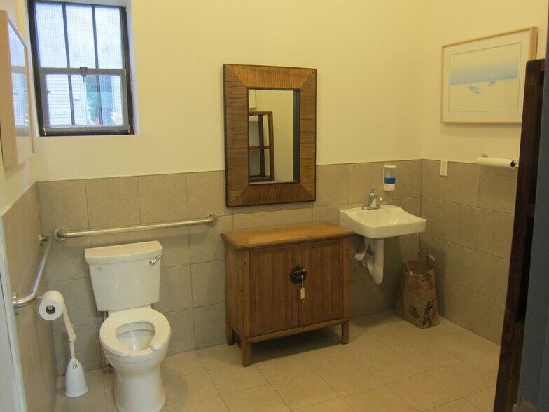 More Photos Of 1988 Springfield Ave, Maplewood Freestanding For Lease