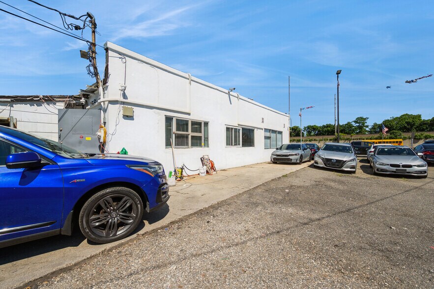 More Photos Of 2846 Sunrise Hwy, Bellmore General Retail For Sale