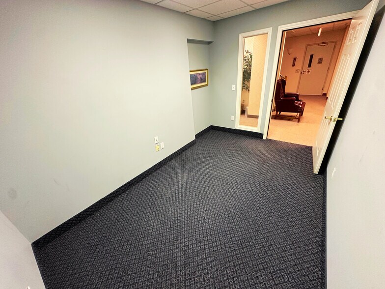 More Photos Of 55 Sullys Trl, Pittsford Office For Lease