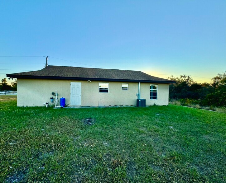 More Photos Of 1154 Macarthur St, Lake Placid Specialty For Sale