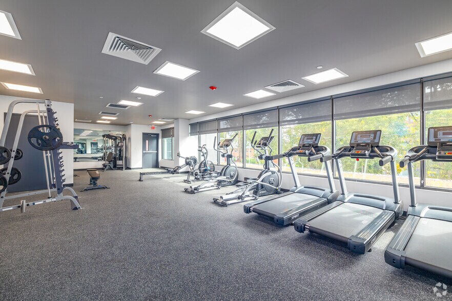 More Photos Of 741 Spring Garden St, Philadelphia Apartments For Lease