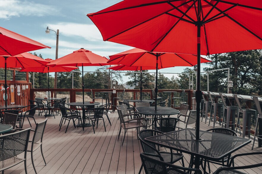 More Photos Of 32138 Highway 72, Golden Restaurant For Sale