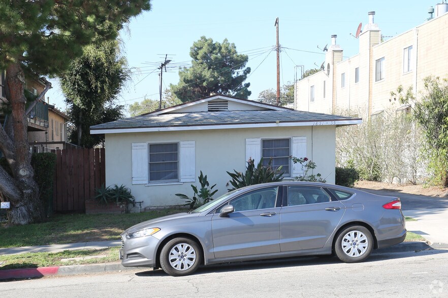 More Photos Of 1851-1855 S Barrington Ave, Los Angeles Apartments For Sale