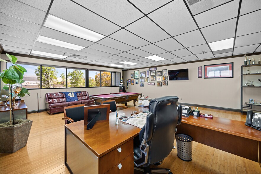 More Photos Of 3980 E Miraloma Ave, Anaheim Warehouse For Lease