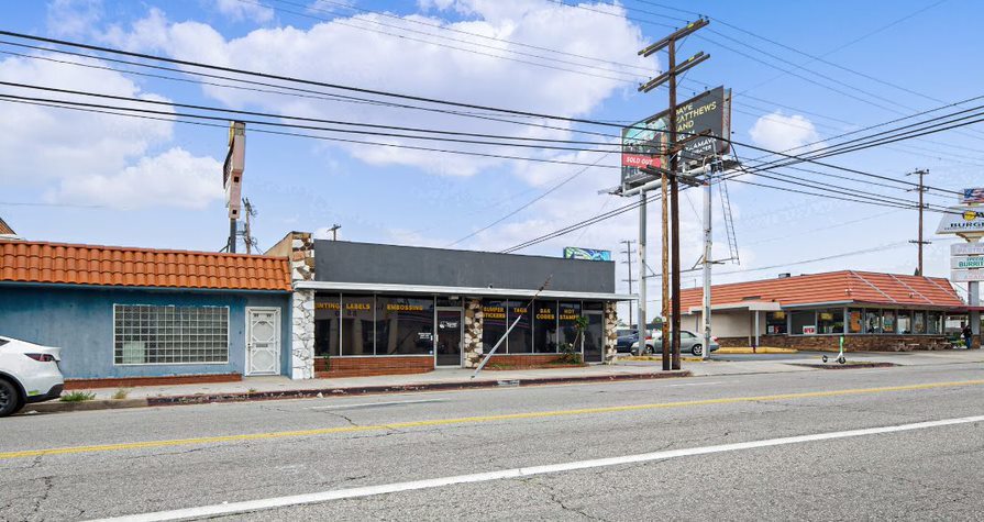 More Photos Of 5557 Cahuenga Blvd, North Hollywood General Retail For Sale