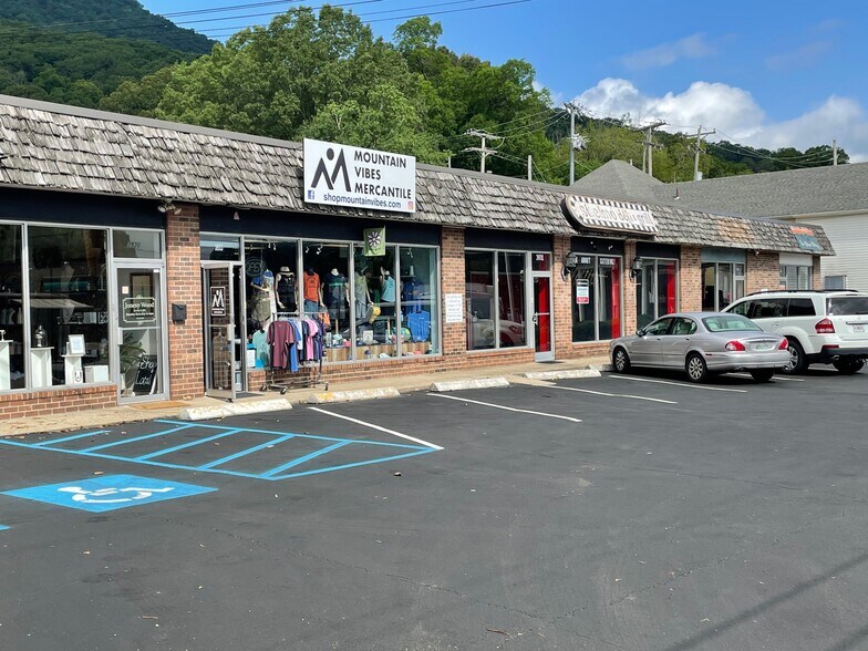 Primary Photo Of 3935 Saint Elmo Ave, Chattanooga Restaurant For Lease