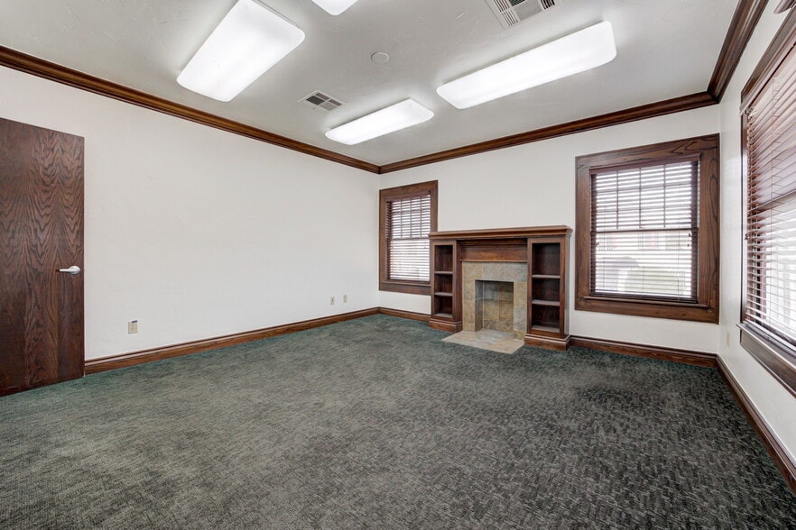 More Photos Of 1319 N Classen Dr, Oklahoma City Office For Lease