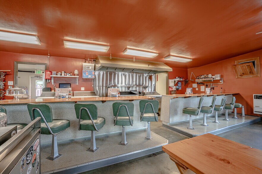 More Photos Of 4301 Nelson St, Taylorsville Restaurant For Sale