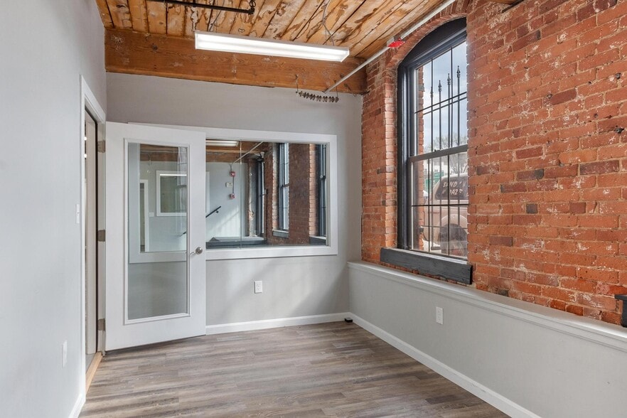 More Photos Of 65 Water St, Worcester Loft Creative Space For Sale