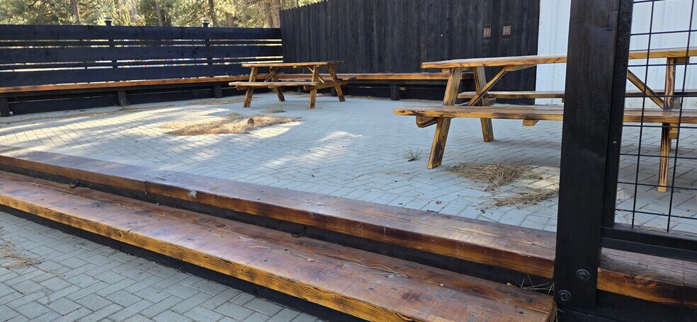 More Photos Of 42011 Big Bear Blvd, Big Bear Lake Storefront Retail Office For Sale