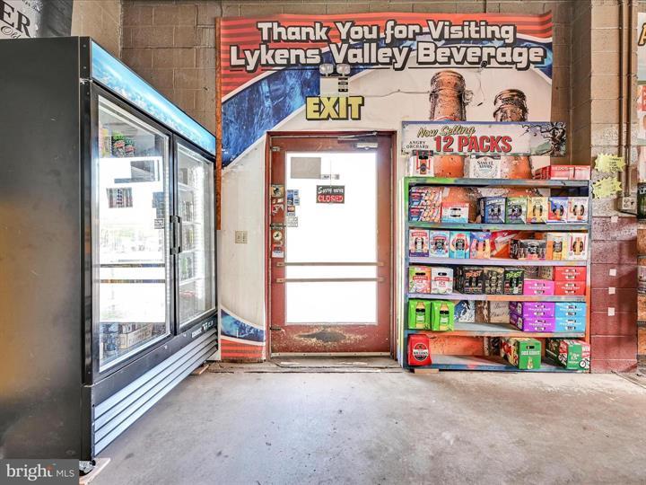 More Photos Of 20 Main St, Lykens Freestanding For Sale