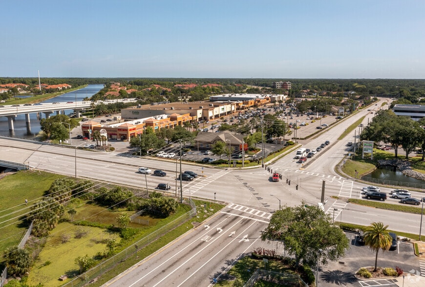 More Photos Of 300-900 E Lake Rd, Palm Harbor Unknown For Lease