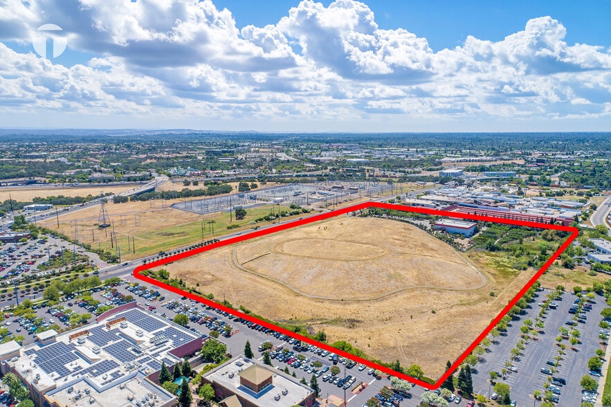 More Photos Of 901-903 Galleria Blvd, Roseville General Retail For Lease