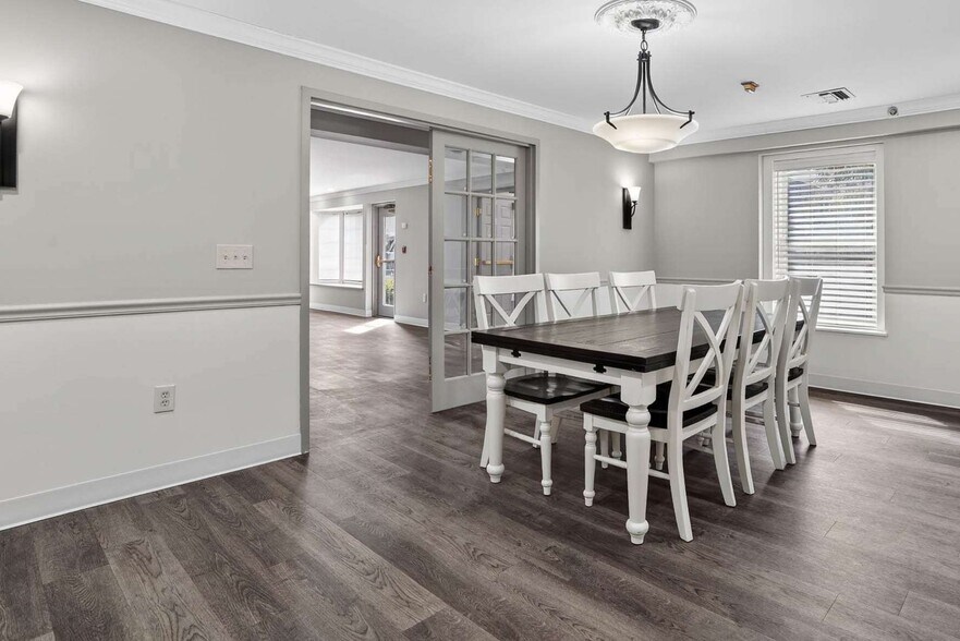 More Photos Of 296 Dinnerbell Rd, Butler Skilled Nursing Facility For Sale