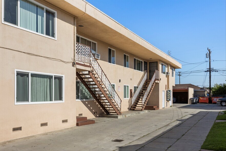 More Photos Of 3516 Beechwood Ave, Lynwood Multifamily For Sale