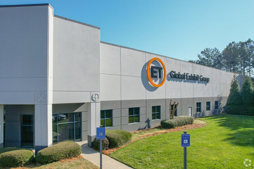 More Photos Of 1300 Northbrook Pky, Suwanee Warehouse For Lease