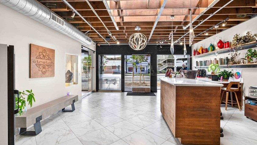 More Photos Of 2316-2320 W Magnolia Blvd, Burbank Storefront Retail Office For Sale