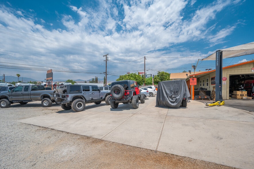 More Photos Of 31631 Outer Highway 10, Redlands Auto Dealership For Lease