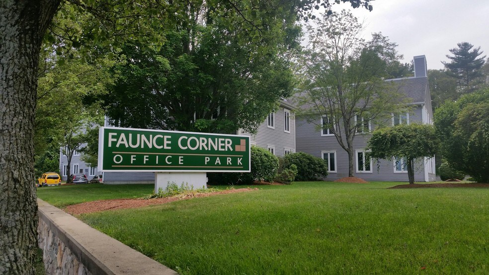 More Photos Of 78 Faunce Corner Mall Rd, North Dartmouth Medical For Sale