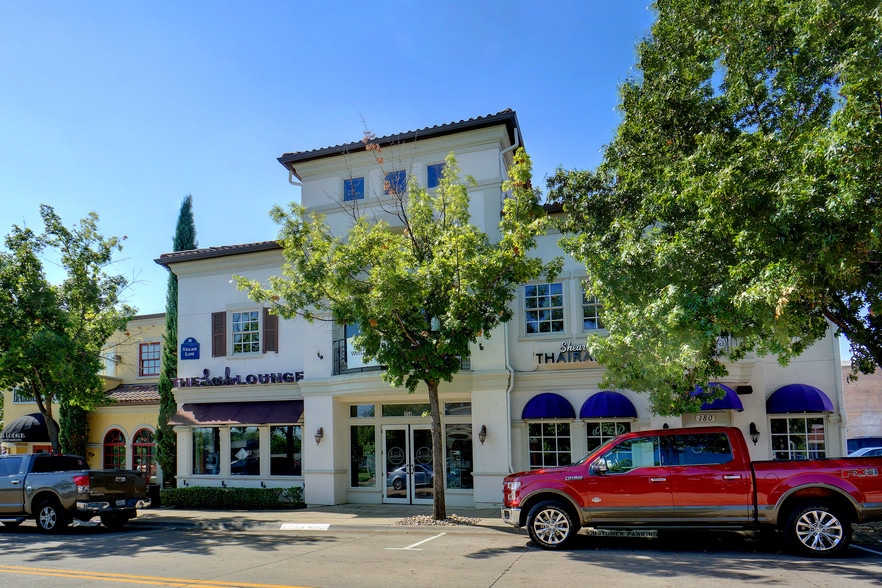 More Photos Of 16 Village Ln, Colleyville Office For Lease