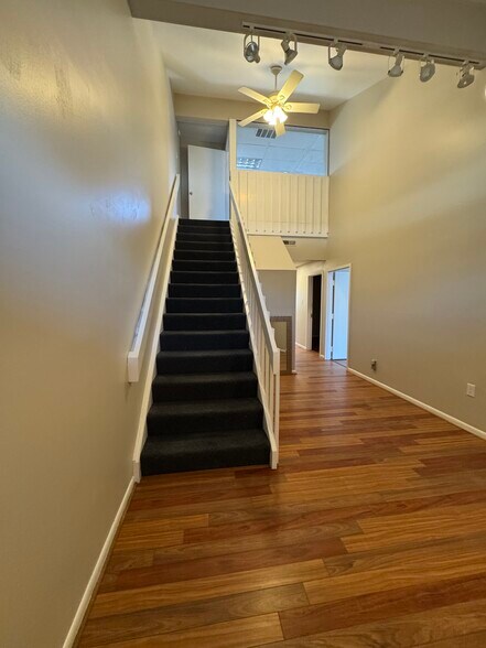 More Photos Of 311 Maple Ave W, Vienna Medical For Lease