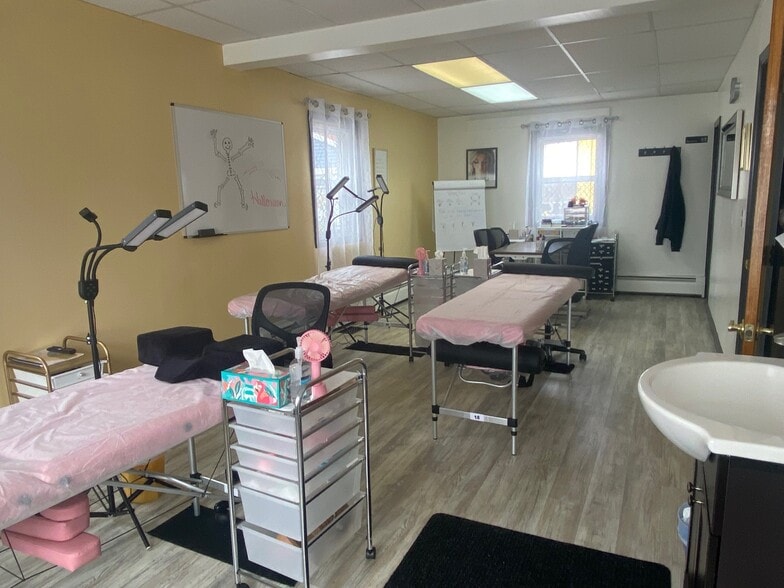 More Photos Of 1923 Post Rd, Warwick Medical For Sale