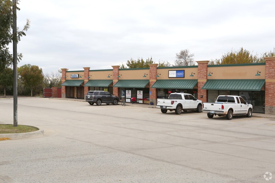 More Photos Of 1103-1123 E Constitution St, Norman Freestanding For Lease
