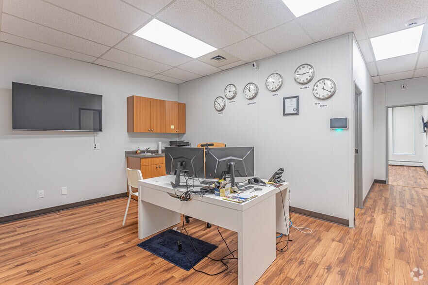 More Photos Of , Edmonton Unknown For Sale