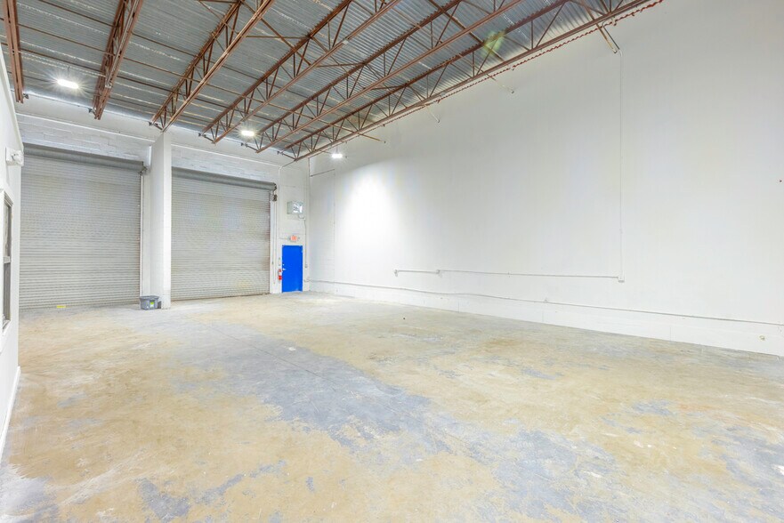 More Photos Of 1593 SE Village Green Dr, Port Saint Lucie Warehouse For Sale