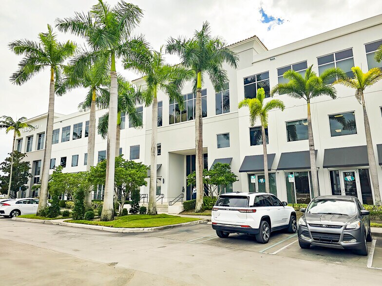 More Photos Of , Doral Office For Sale