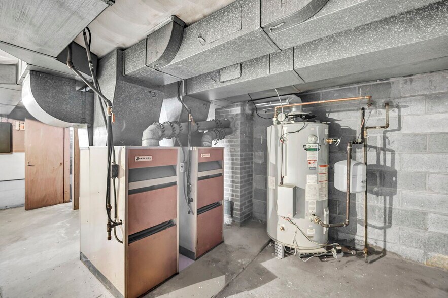 More Photos Of 885 S Green Rd, Cleveland Apartments For Sale