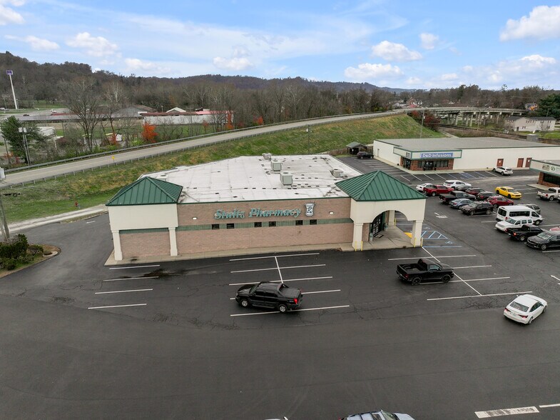 More Photos Of 1629 Ashland Rd, Greenup Freestanding For Sale