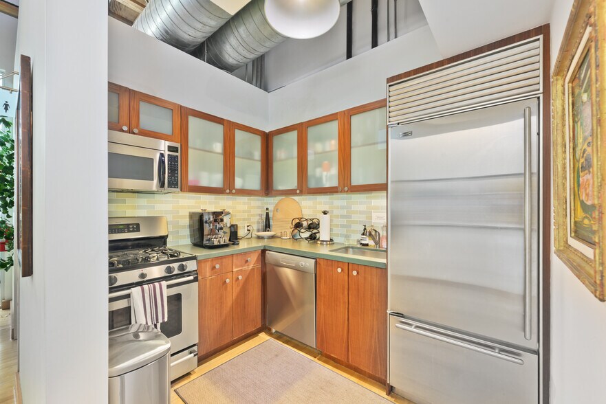 More Photos Of 619 Arizona Ave, Santa Monica Office Residential For Lease