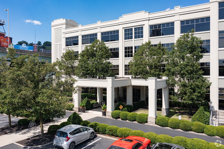 More Photos Of 720 E Pete Rose Way, Cincinnati Office For Lease