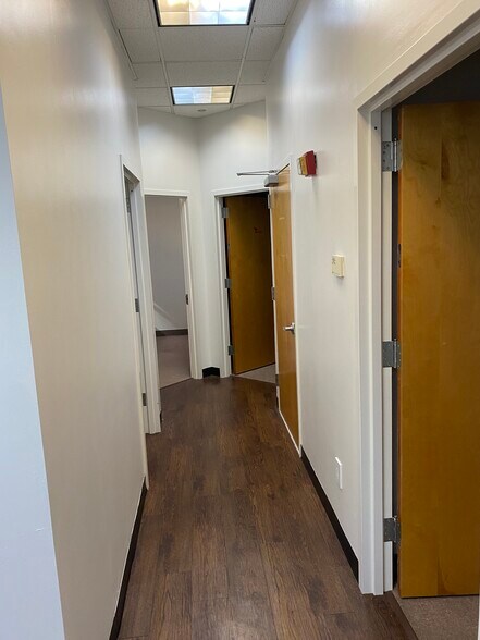 More Photos Of 9-25 Alling St, Newark Office For Lease