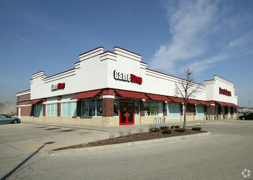 More Photos Of 8118 Mineral Point Rd, Madison Freestanding For Lease