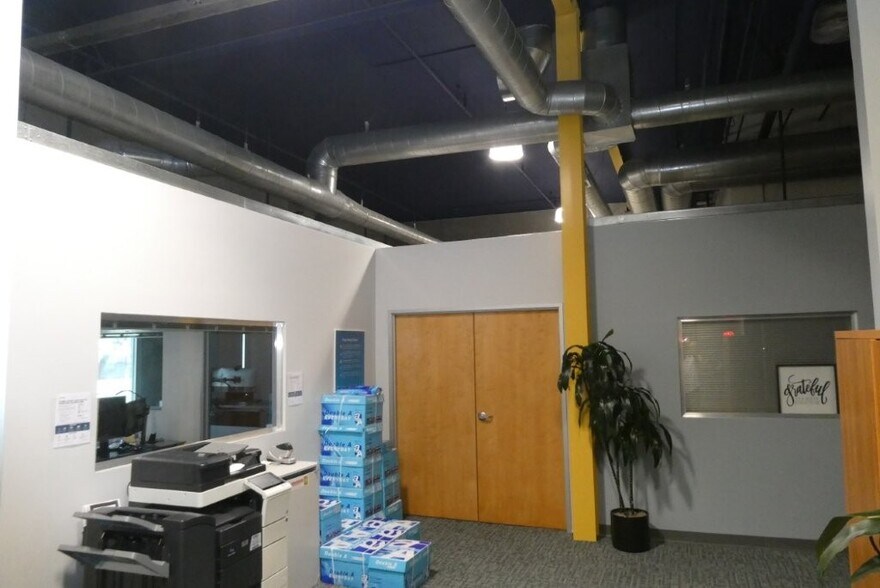 More Photos Of 6100-6120 San Fernando Rd, Glendale Office For Sale