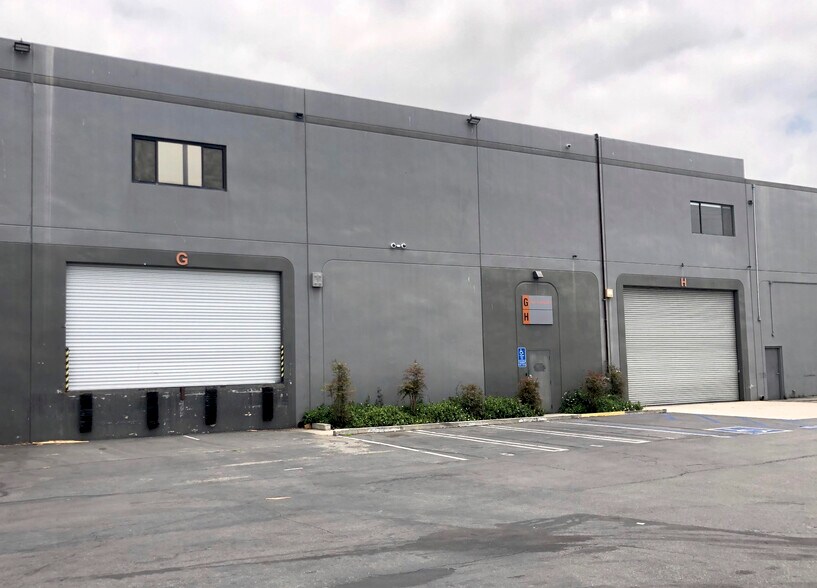 More Photos Of 1031 W Manchester Blvd, Inglewood Light Distribution For Lease