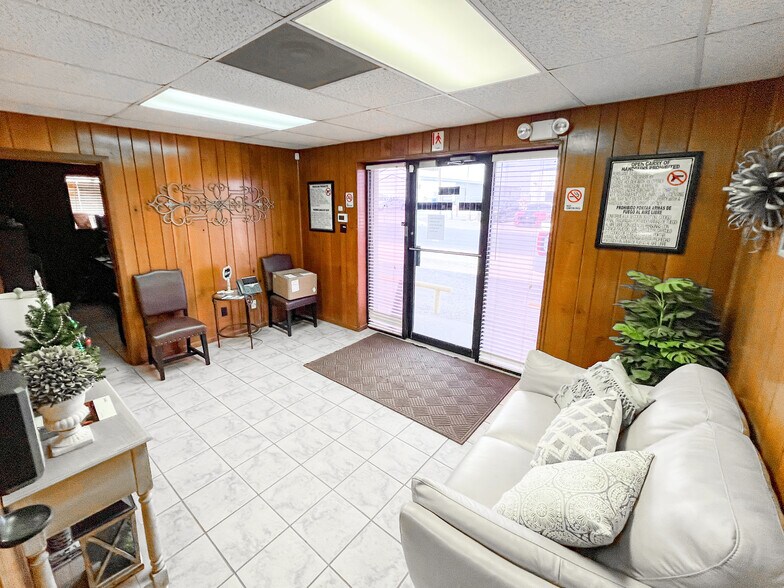 More Photos Of 3115 Francis Ave, Midland Industrial For Lease