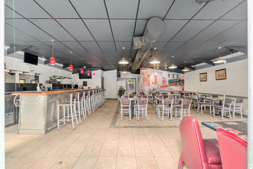More Photos Of 14960 Main St, Alachua Restaurant For Lease