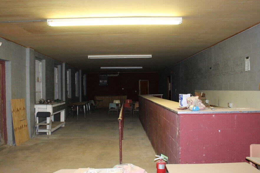 More Photos Of 1871 Elm, Waynoka Sports And Entertainment For Sale